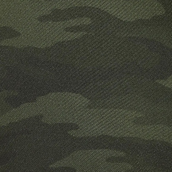 Spanx Look At Me Now Seamless Green Camo Legging - Picture 4 of 9